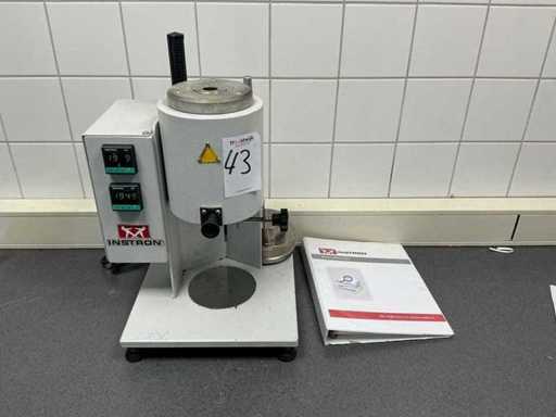 2013 Instron CEAST MF10.  MF10.000 Melt flow tester