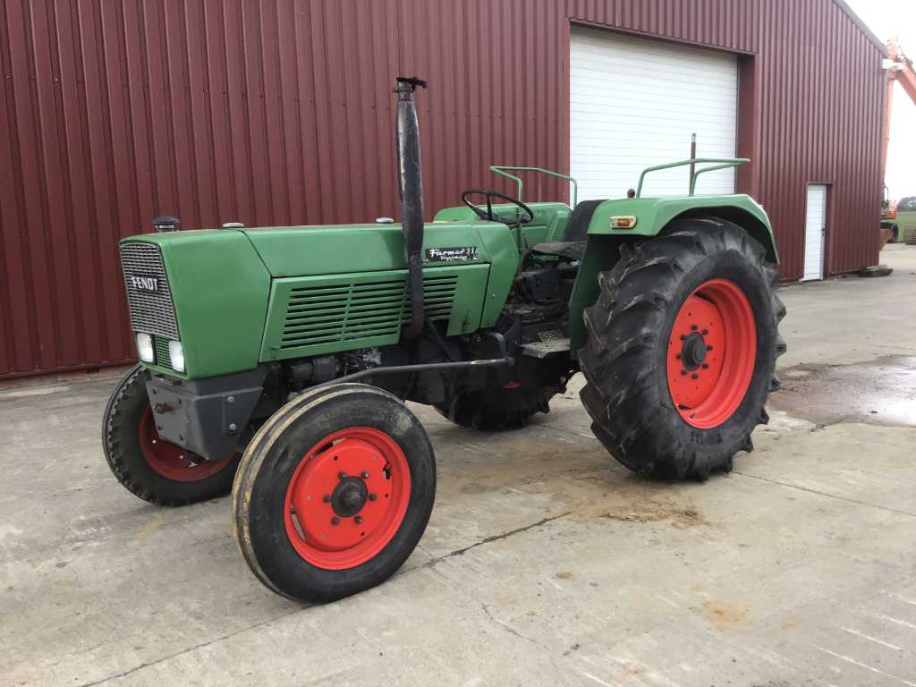 Fendt Farmer 3S Trattore agricolo a due ruote motrici