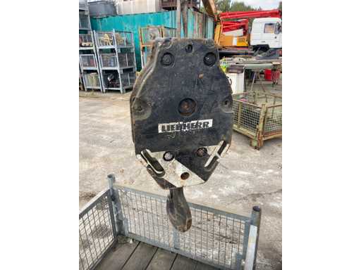 LIEBHERR hook block 10 tons.