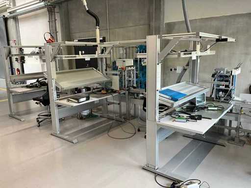Postazioni di lavoro regolabili in altezza degli articoli ITEM (3x)