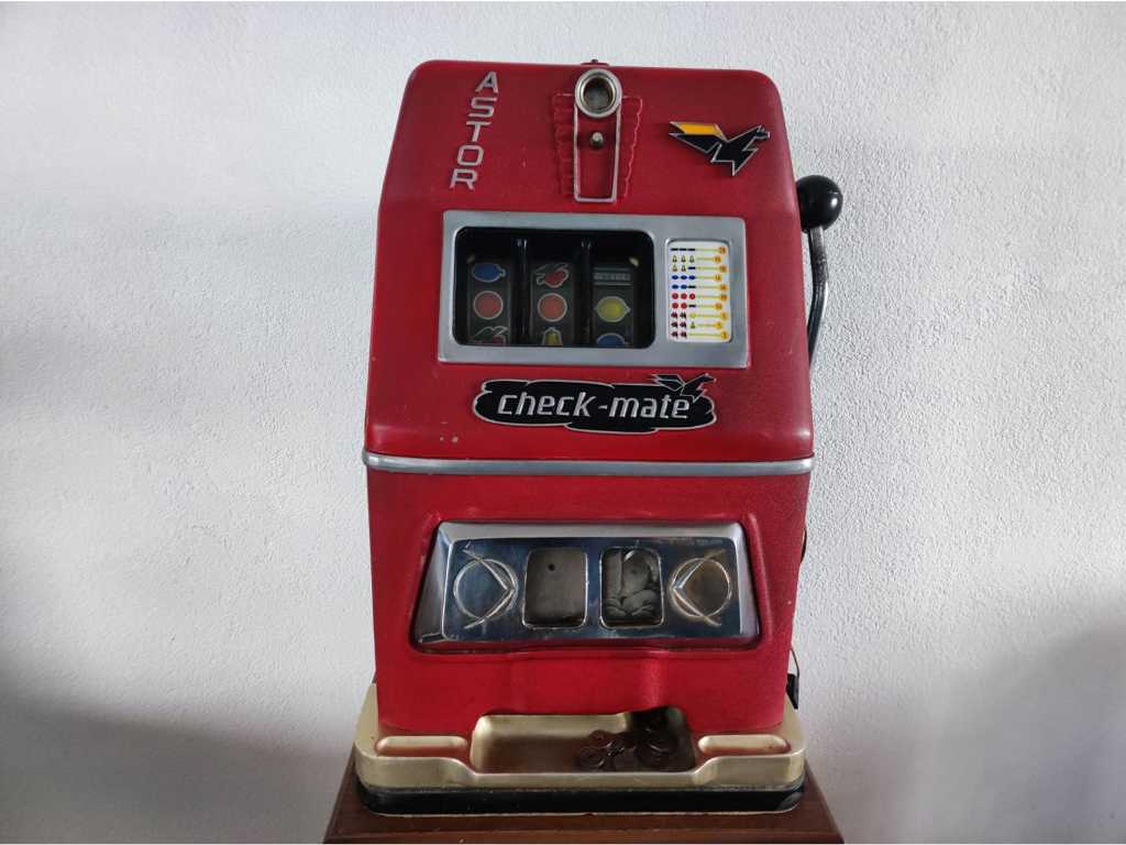 Astor Check Mate Slot Machine