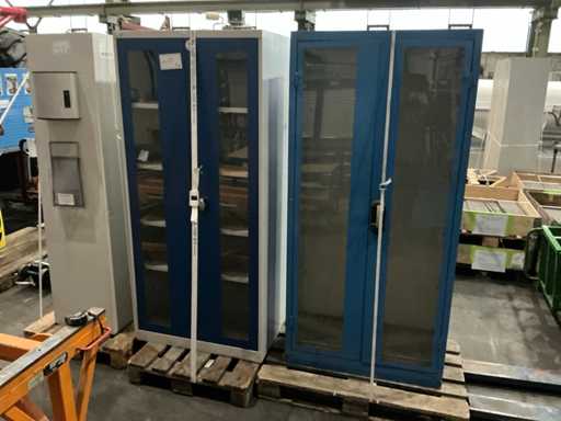 Flügeltürenschrank mit Sichtfenster (4x)