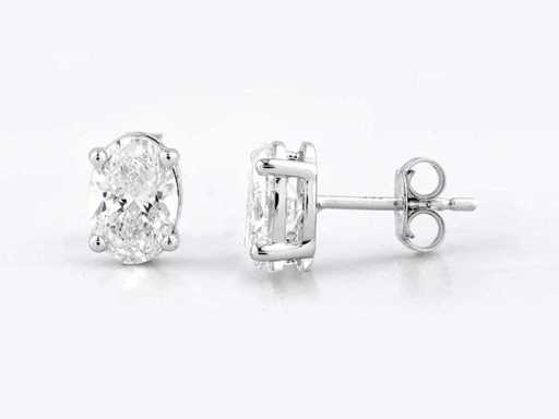 14 KT witgouden oorbel met 2,10 cts laboratoriumgekweekte diamant