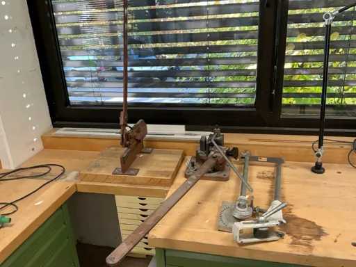 Leviers à main armée et dispositifs de flexion