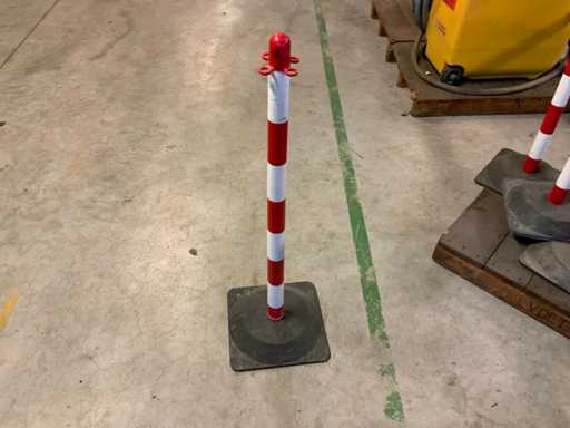 Warnpfosten (11x)