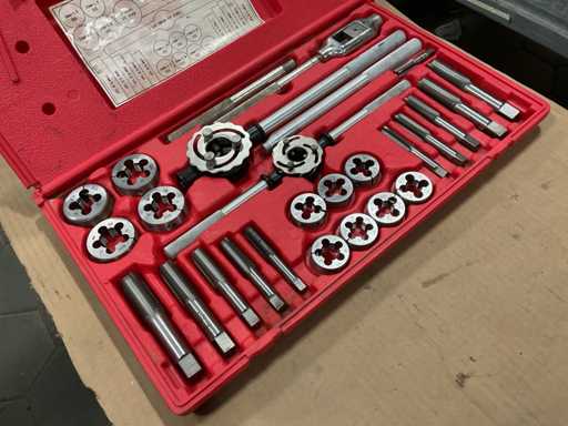 American Tool Companies Tap and Die set