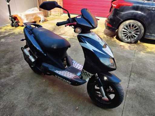 Keeway - Mobylettes légères et scooters motorisés légers
