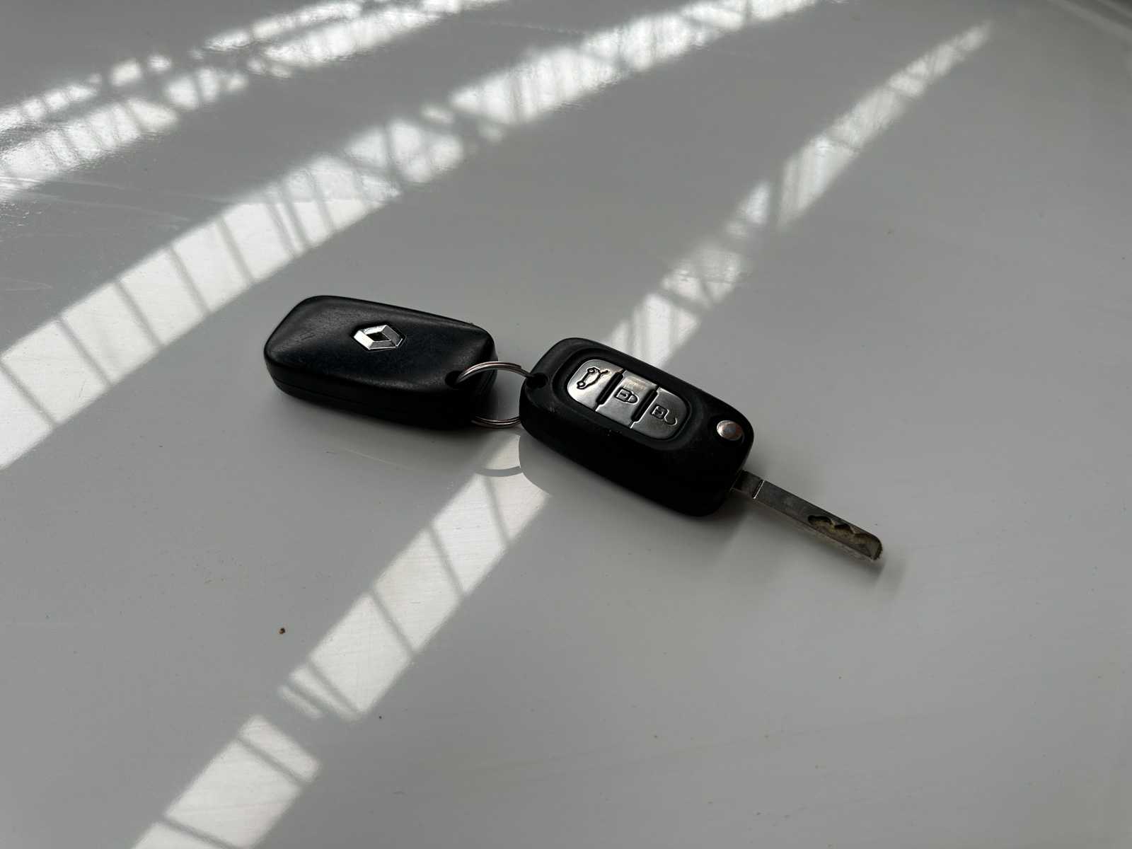 Renault Fluence Z.E. Dynamique (ex Accu) 68pk 2012, 38-TBX-9