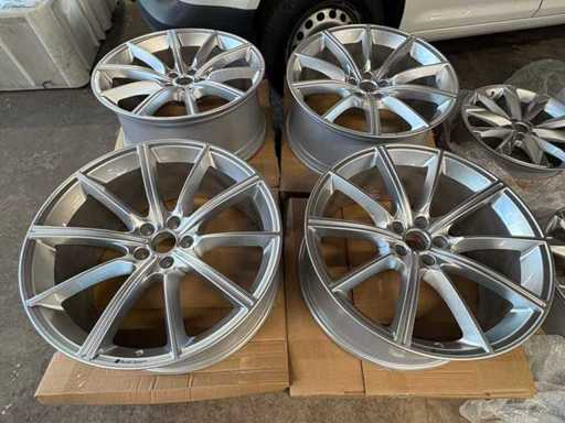 Audi RS6 Rim Set 4K0601025AA
