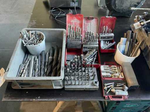 Batch of spiral and countersink drills, reamers