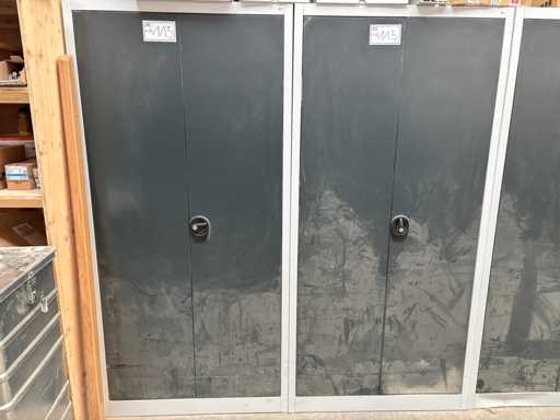   Posten Stahlschränke mit Inhalt