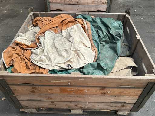 Party dress and sail