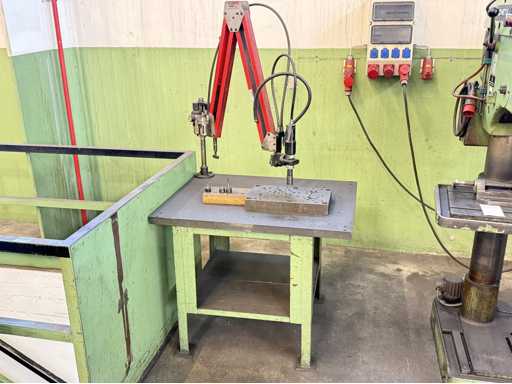 POWERTOOLS Pneumatic Tapping Machine 