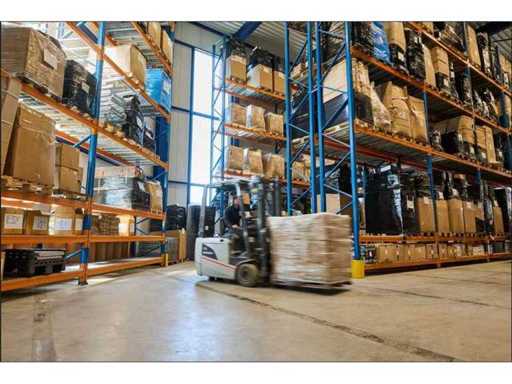 Delivery auction Returns goods and overstock
