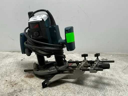 Router Bosch GOF 900 CE z 2014 roku