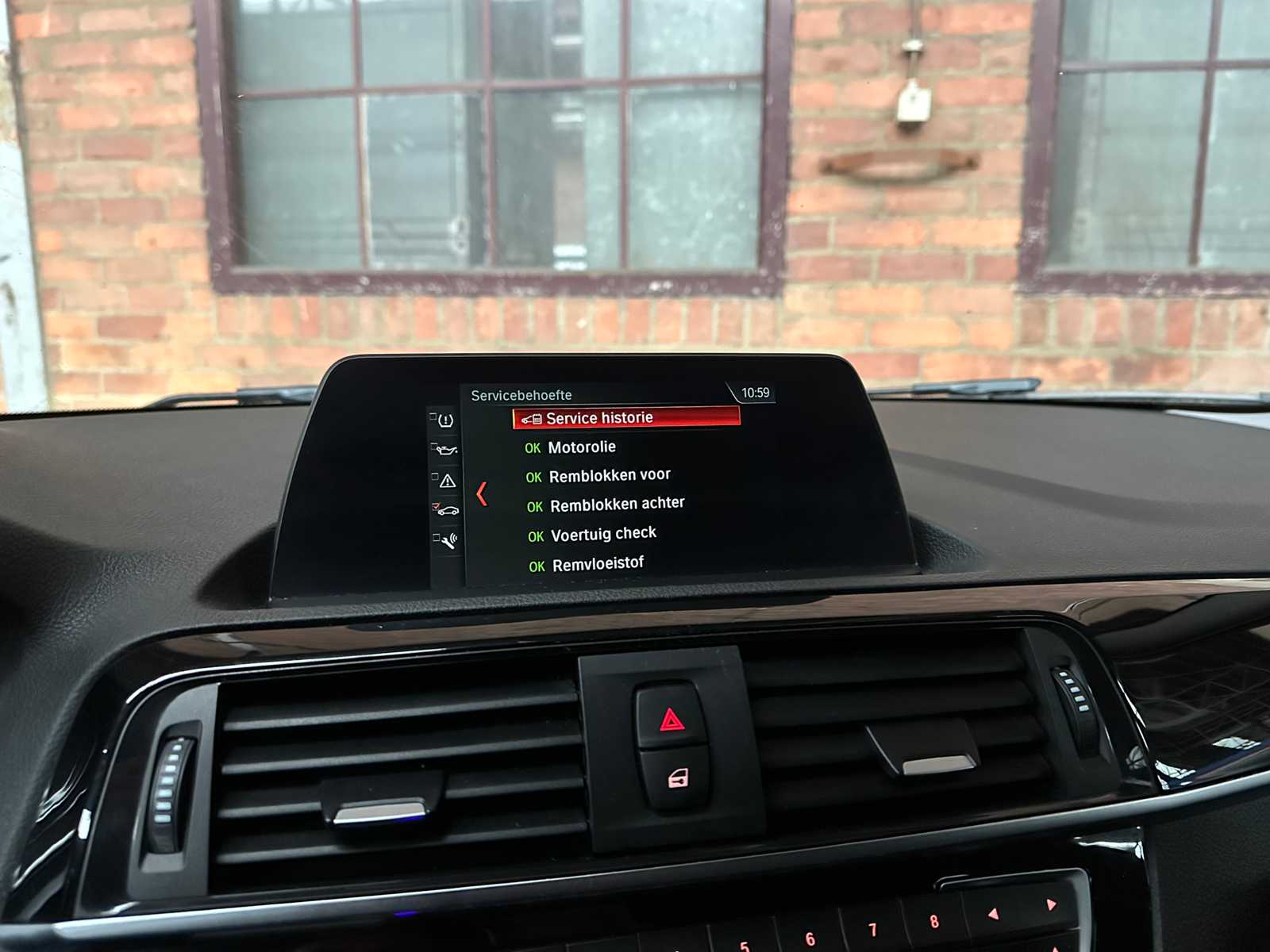 BMW 118i Corporate Lease High Executive 1-serie 136PK 2018