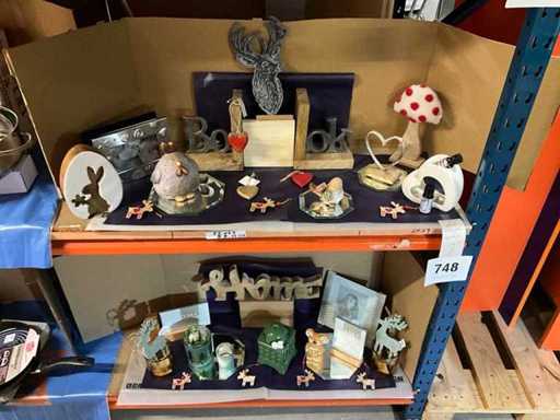 Various decoration/gift items