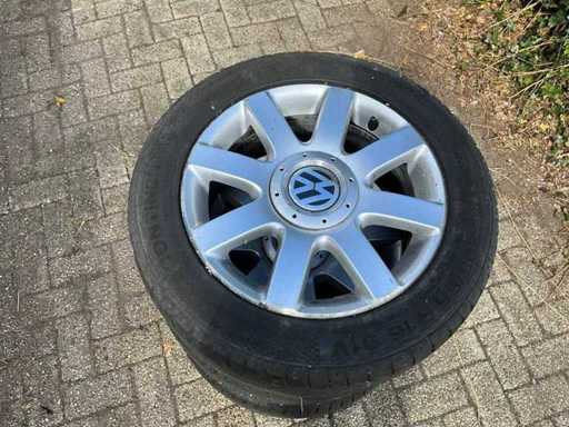 16" Leichtmetall-Radsatz Volkswagen 5x112 - 6.5Jx16H2 - Continental 205/55/R16 Reifen