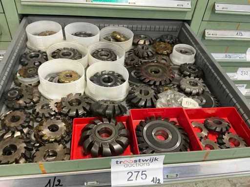 Un lot de diverse mașini de tăiat HHS(Co)