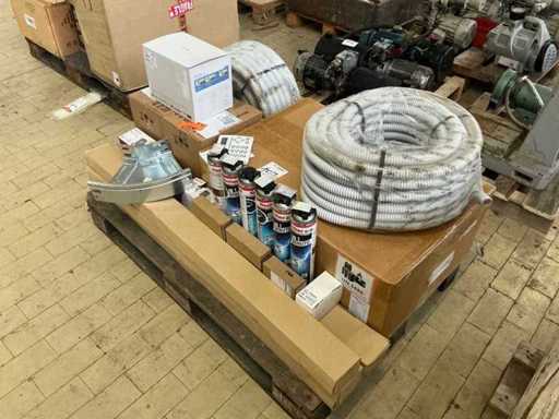 Stock of accessories, spare parts and warehouse stocks