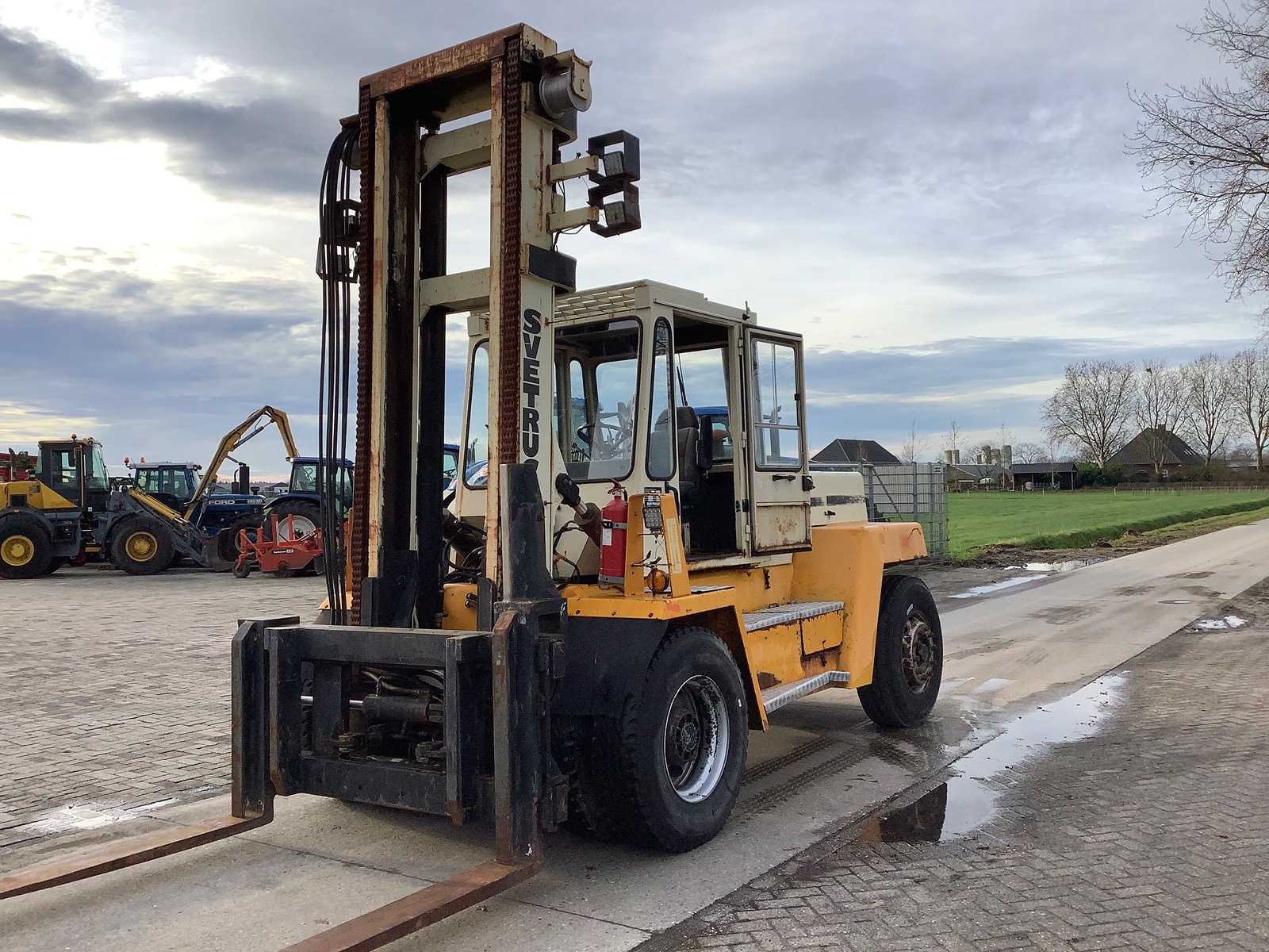SVE truck 1060-32 Forklift truck