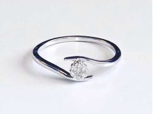9 KT White Gold Ring With Natural Diamond