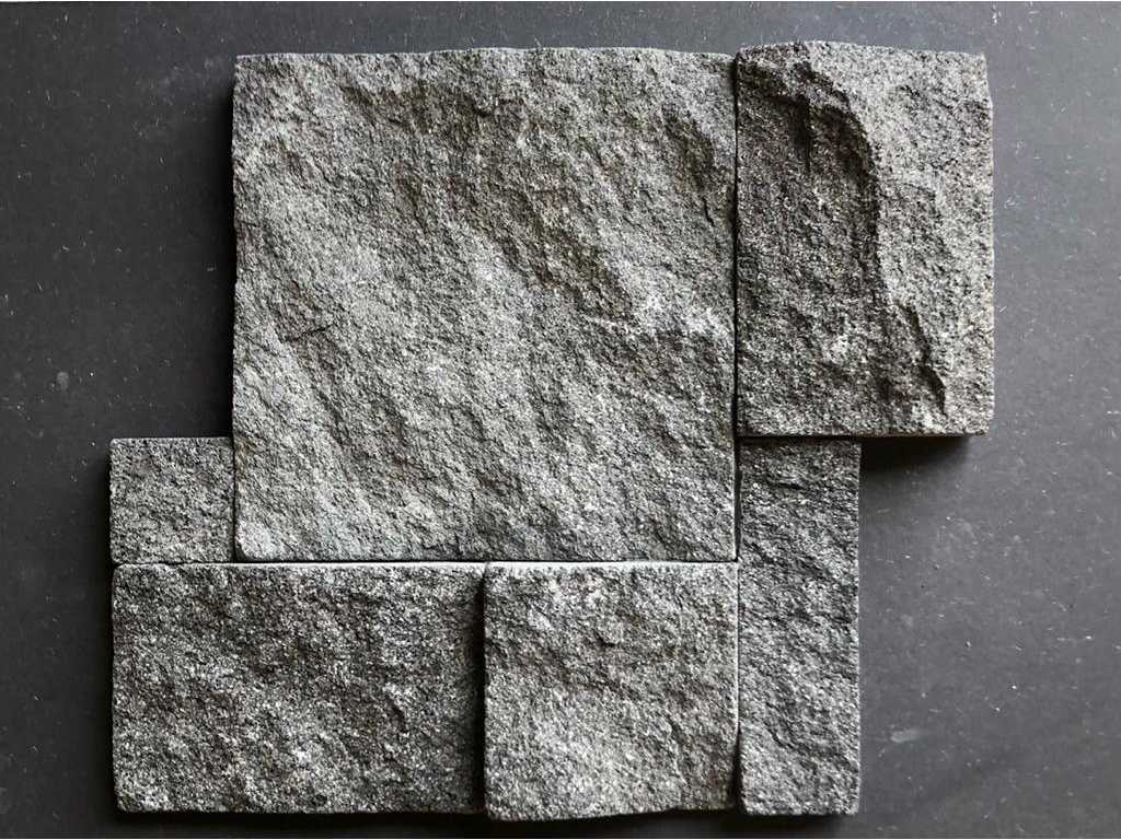 2m2 Stenen panelen zwart andesiet