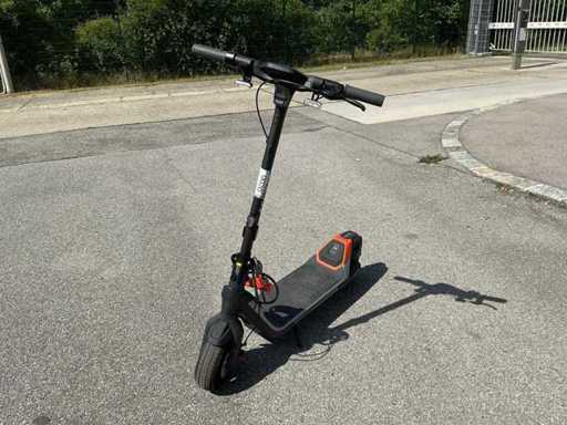 Segway P65 Ninebot KickScooter