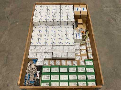 Charge von Installationsmaterialien