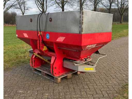 2005 Rauch Alpha 1132 montierter Düngerverteiler