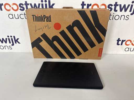 Lenovo ThinkPad E16 Gen 2 Laptop | Wacom Intuos Pro M South Tekentablet