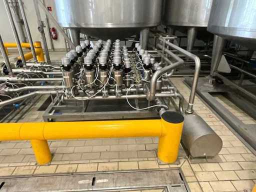 Wielokanałowy kolektor zaworowy Pentair Sudmo DN2.5 ze stali nierdzewnej z pompą odśrodkową Alfa Laval S/S 