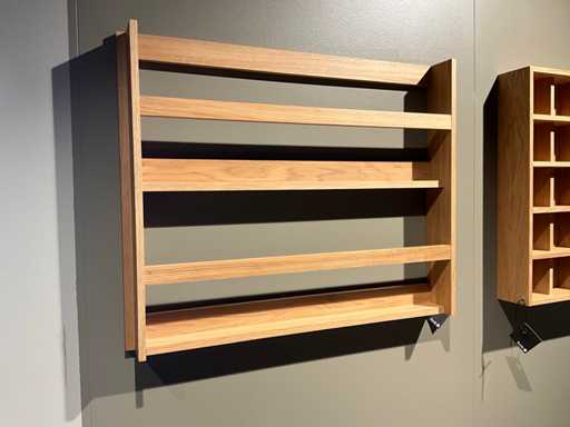 Kvik – drewniany stojak ścienny 77x64 cm