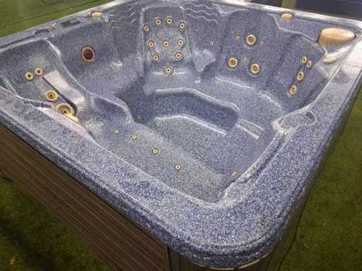Emerald Jacuzzi