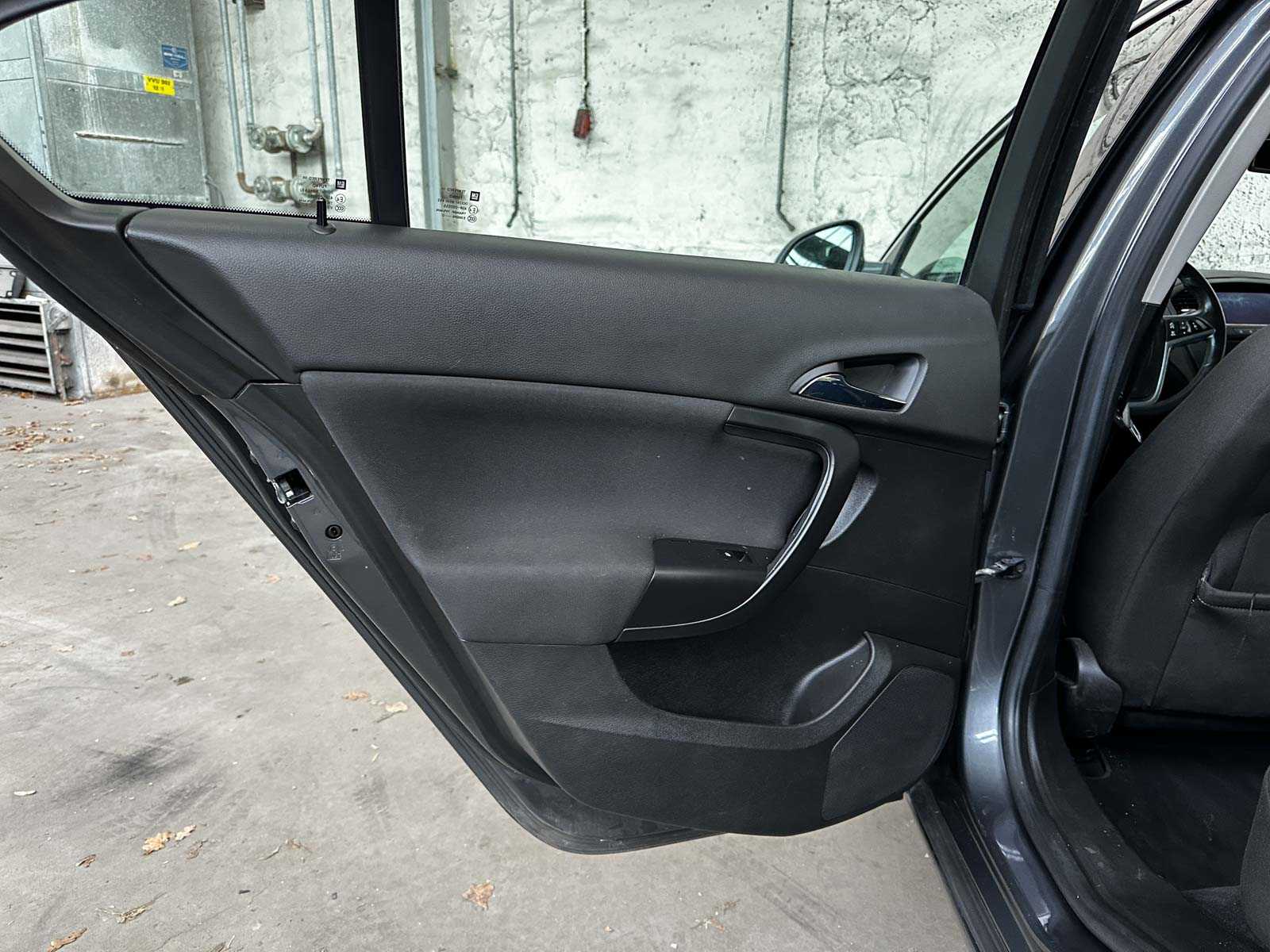 Opel Insignia 1.6 T Edition 179pk 2010 (Origineel-NL), 45-NJT-2