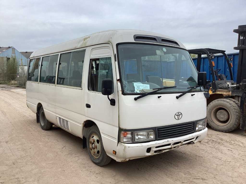 Toyota U-BB46V-ZRMNS Bus