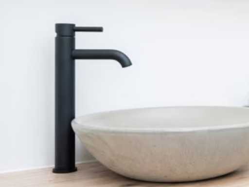 Ben Lavion Verhoogde Wastafekraan gestructureerd zwart