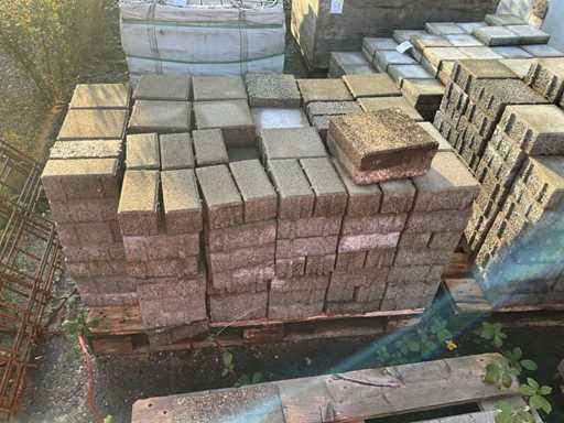 Pflastersickersteine auf Palette (2x)