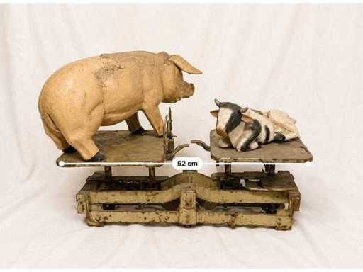 Figurine decorative di fattoria su scala