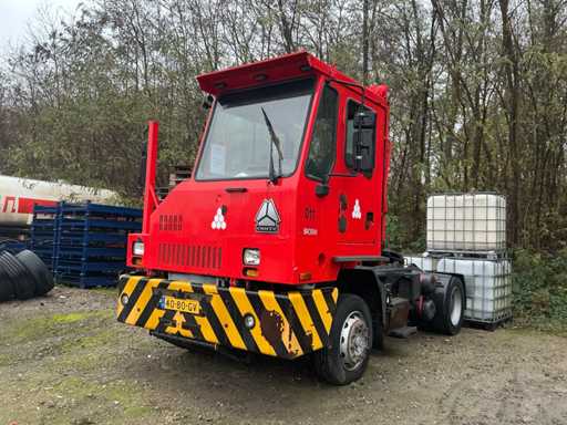 Sinotruck ZZ5371VDMC32100 Industrial tractor (74024-2)