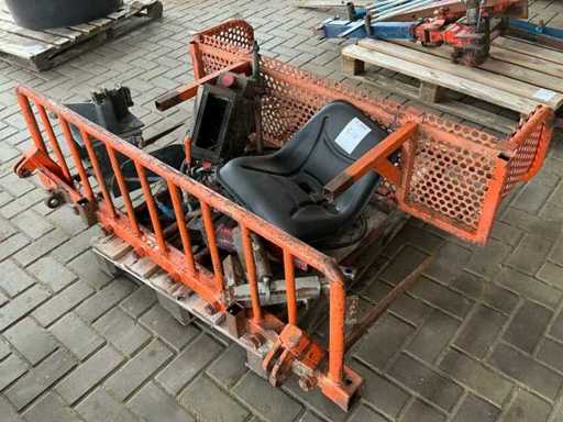 Verschiedene Teile Mähboot
