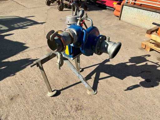 Bauer Schmutzwasserpumpe