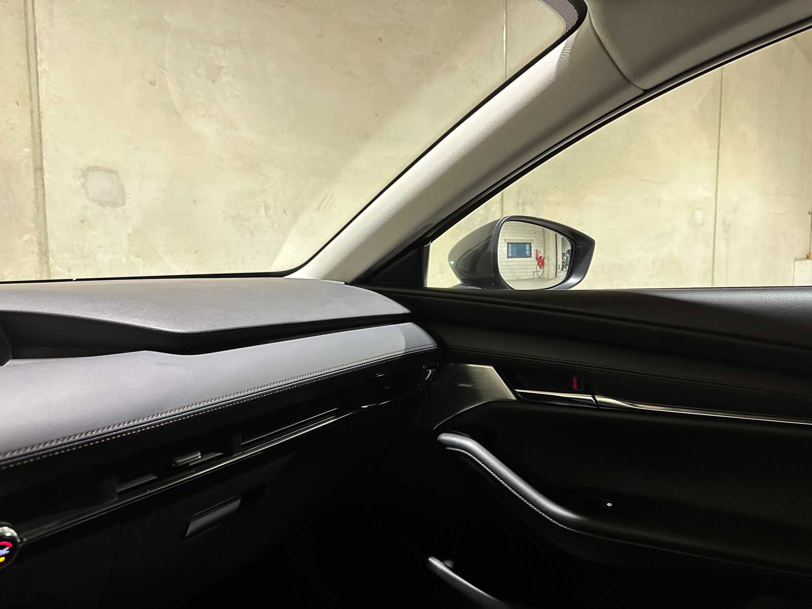 Mazda 3 2.0 e-SkyActiv-X M Hybrid 186 Luxury 186pk 2022 (Origineel-NL & 1 Eigenaar), R-001-LJ