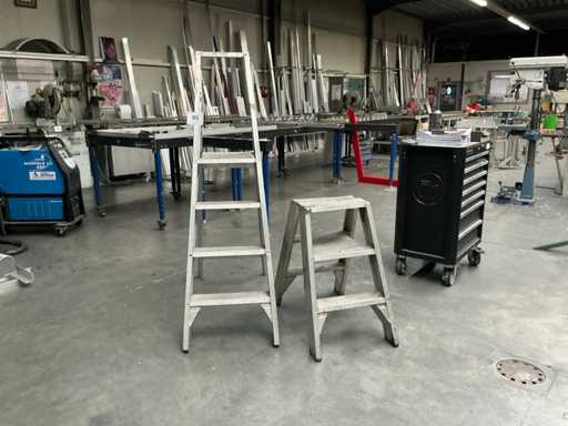 Aluminium ladder (2x)