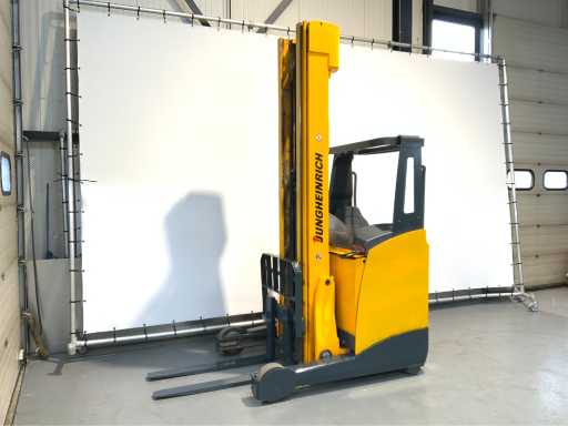 Jungheinrich ETV 214 - 7.7M Triplex, Free-Lift, Side-Shift - Reach truck