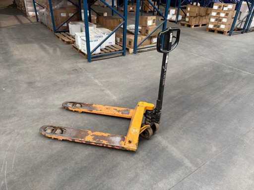 BT Hand Hydraulic Pallet Truck
