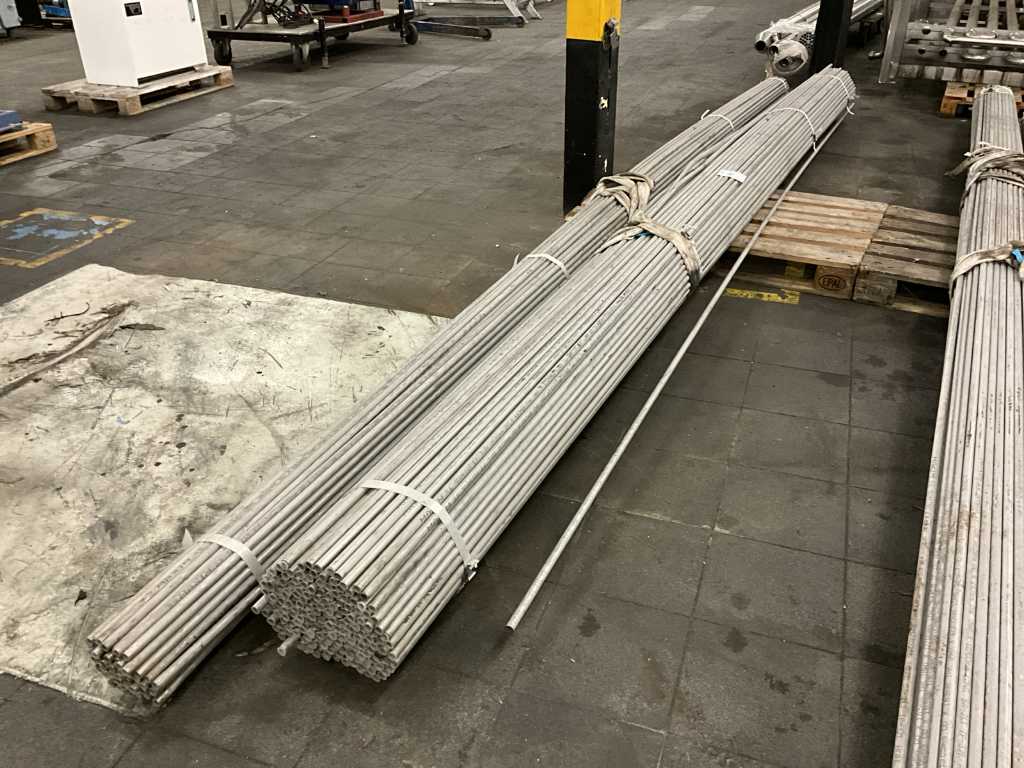 Batch of seamless thermo tubes stainless steel 321