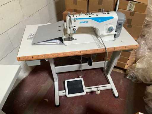 Jack f5 Sewing machine + table