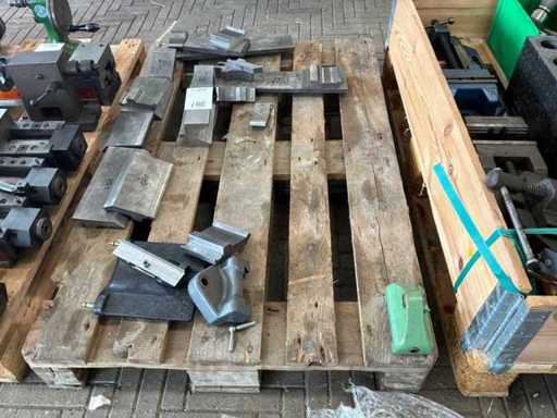 Press brake knives