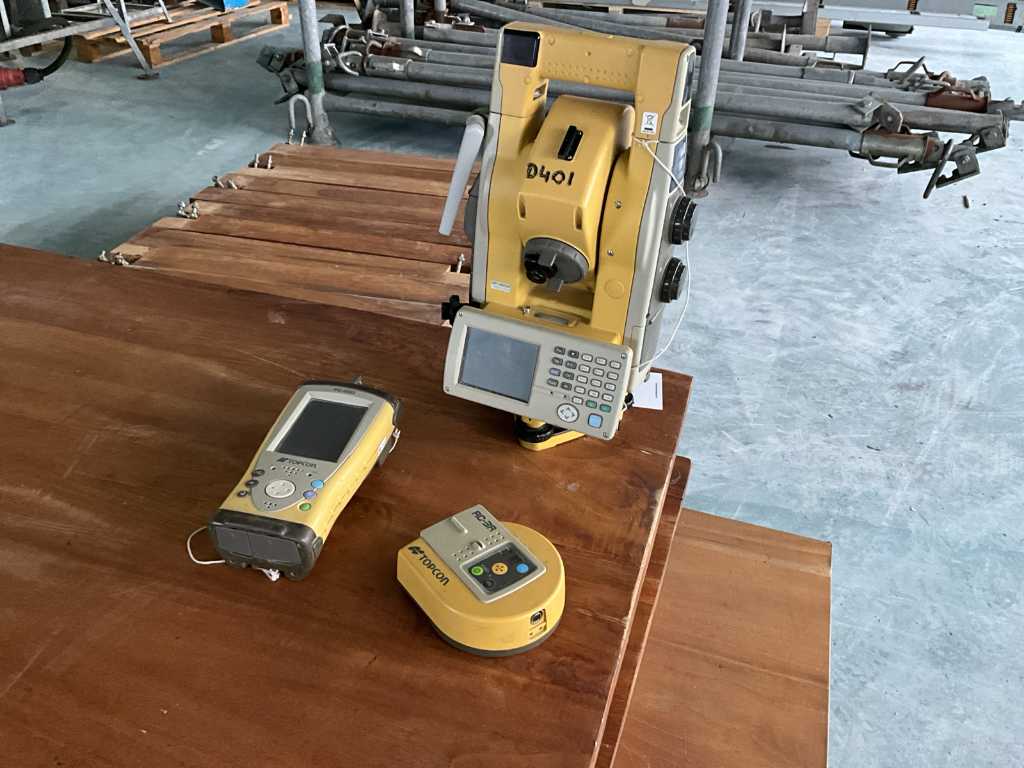 Topcon GPT-9003A Total station